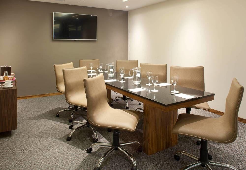 Marriott Tuxtla Gutierrez Hotel Ngoại thất bức ảnh A boardroom at a hotel