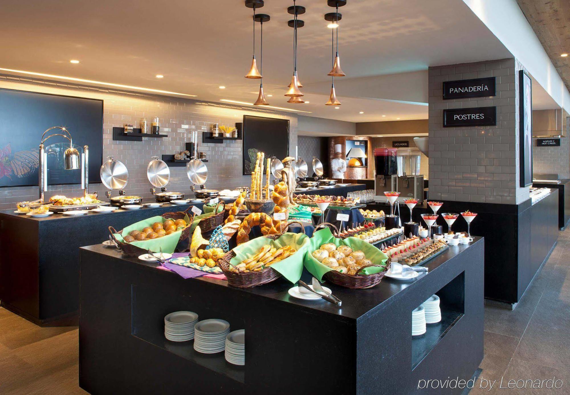 Marriott Tuxtla Gutierrez Hotel Ngoại thất bức ảnh The buffet at the hotel