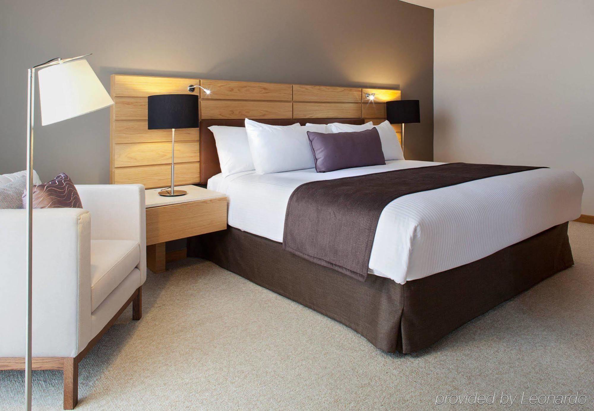 Marriott Tuxtla Gutierrez Hotel Ngoại thất bức ảnh A bedroom at the hotel